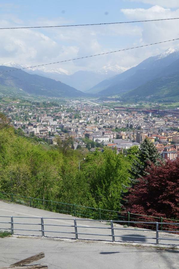 Grand Paradis Lägenhet Aosta Exteriör bild